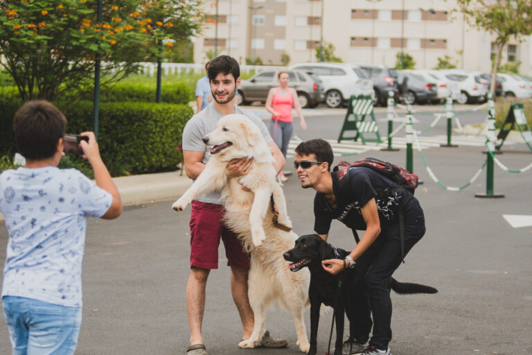 Iguatemi Rio Preto realiza 4ª edição de caminhada e concurso de cães