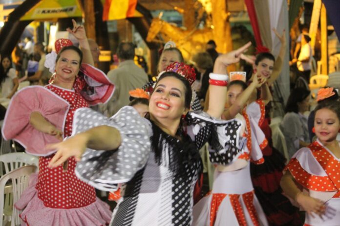 Em sua 25ª edição, Festa das Nações reúne a culinária de diversos países