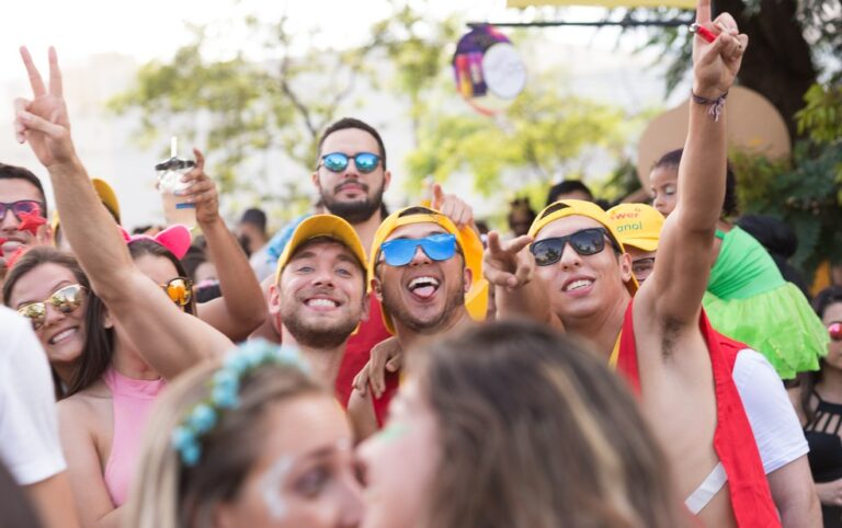 Iguatemi  Rio Preto antecipa Carnaval e realiza três dias de folia