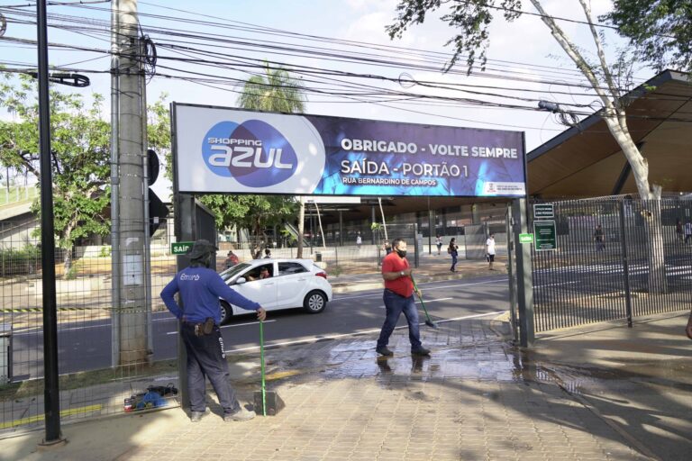 Shopping Azul