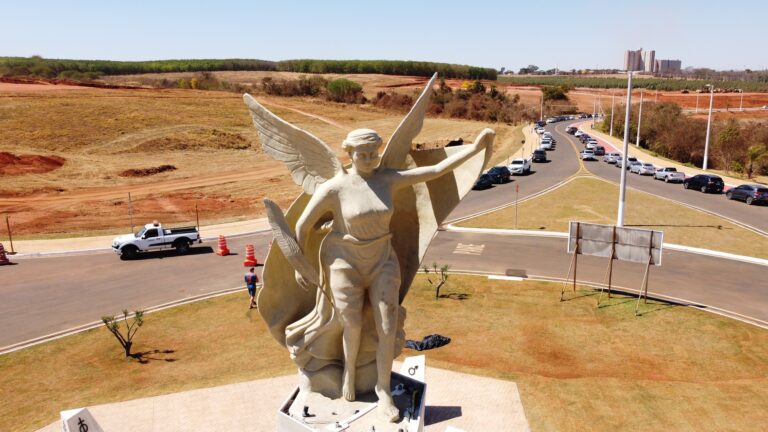 Monumento da Deusa Nikki celebra irmanação entre Olímpia do Brasil e Olympia da Grécia