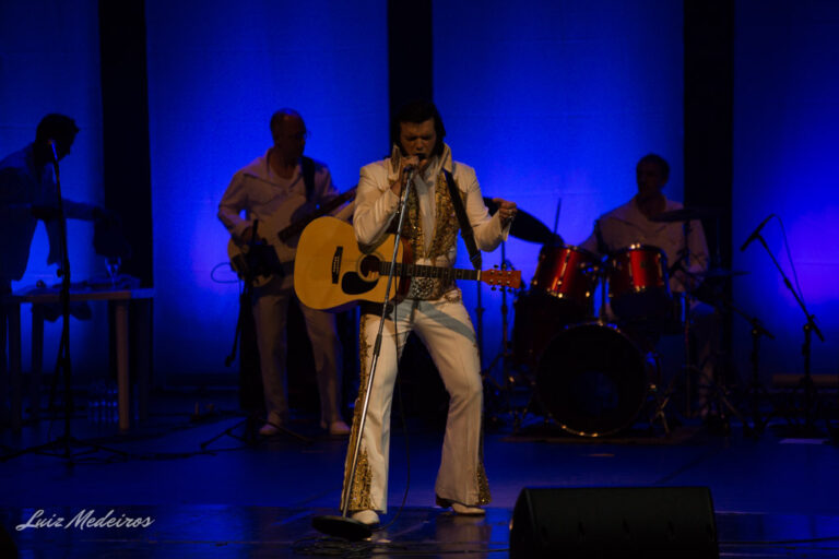 TRIBUTO A ELVIS PRESLEY