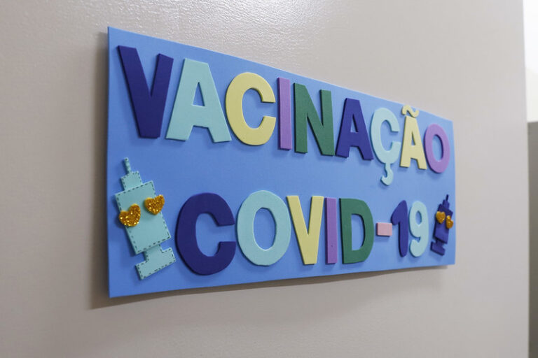 Crianças de 5 a 11 anos já estão se vacinando contra Covid em Rio Preto