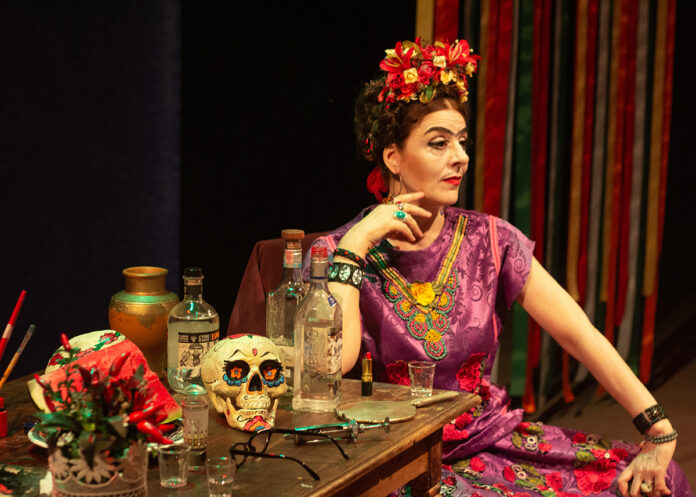 Sesi apresenta espetáculo ‘Viva la vida’ a vida de Frida Kahlo