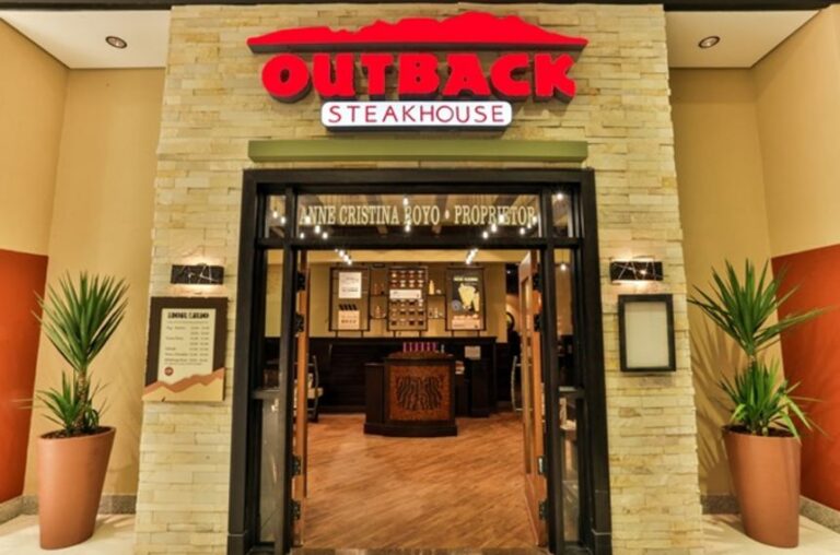 Outback Rio Preto promove ação no Dia Internacional da Mulher