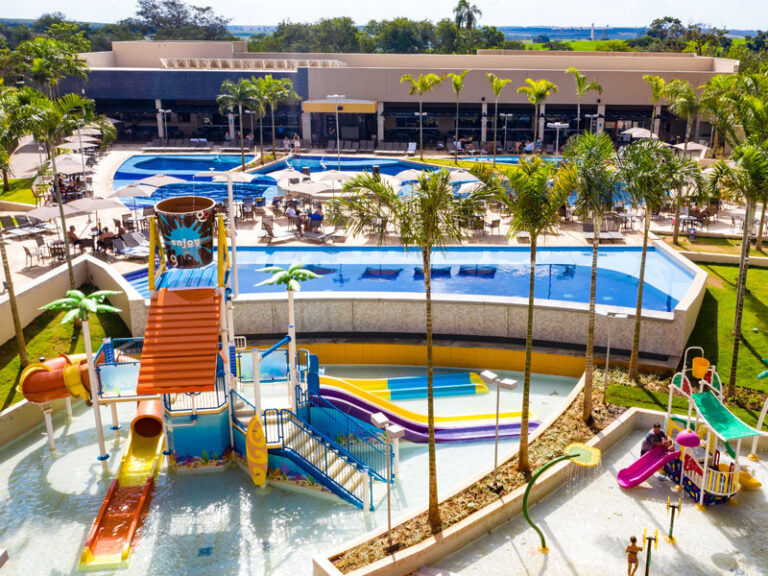 Os resorts Enjoy, Olímpia (SP), prometem diversão em família no Natal