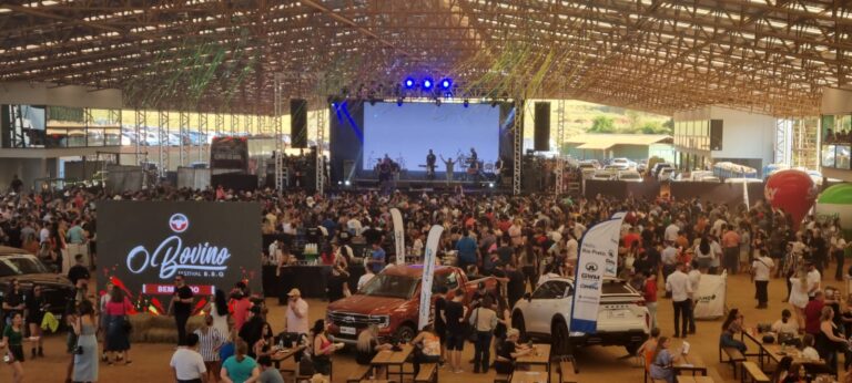 O BOVINO reúne churrasco e música em Rio Preto
