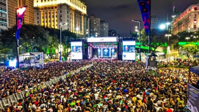 Virada Cultural 2025 celebra 20 anos com mais palcos nos bairros e retoma passeio pelo Centro de São Paulo Virada Cultural 2025 celebra 20 anos com mais palcos nos bairros e retoma passeio pelo Centro de São Paulo
