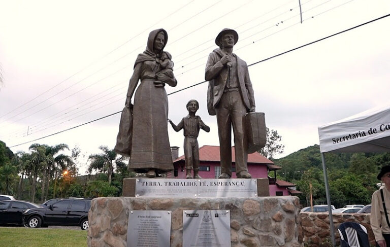 RS ganha monumento em homenagem aos 150 anos da imigração italiana