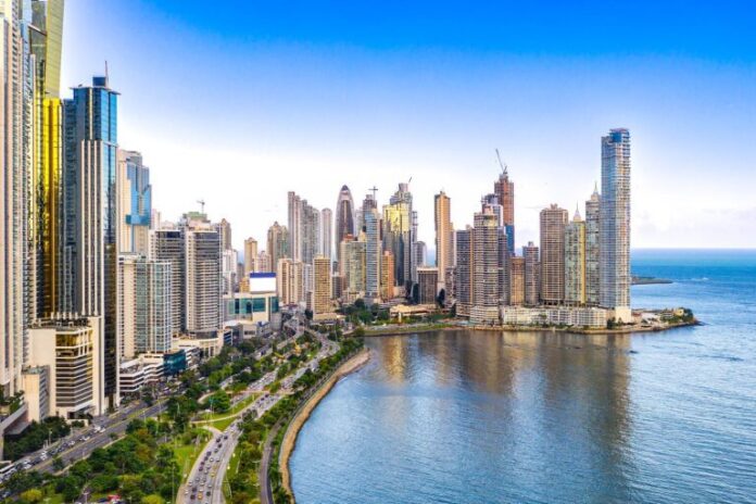panama-768x512 Vista da cidade no Panamá