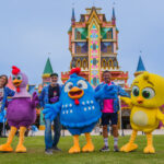 Beto Carrero World inaugura Vila da Galinha Pintadinha